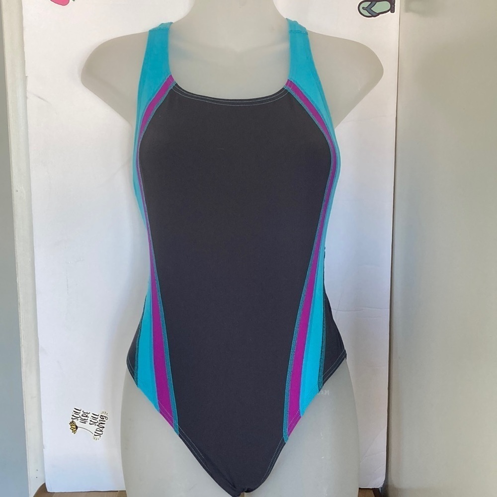 Speedo Quark Pulseback Endurance Swimsuit 6/32 open back